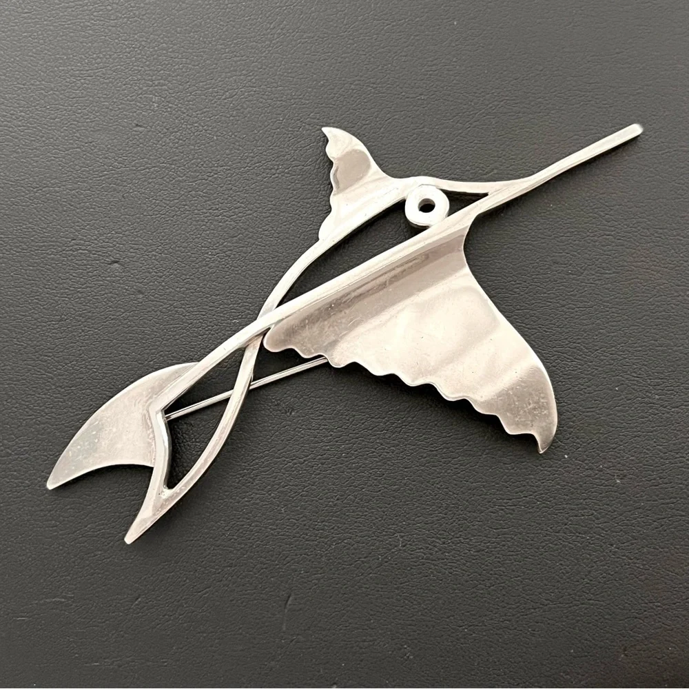 Vintage Salvador Teran Taxco Mexico sterling silver fish brooch pin